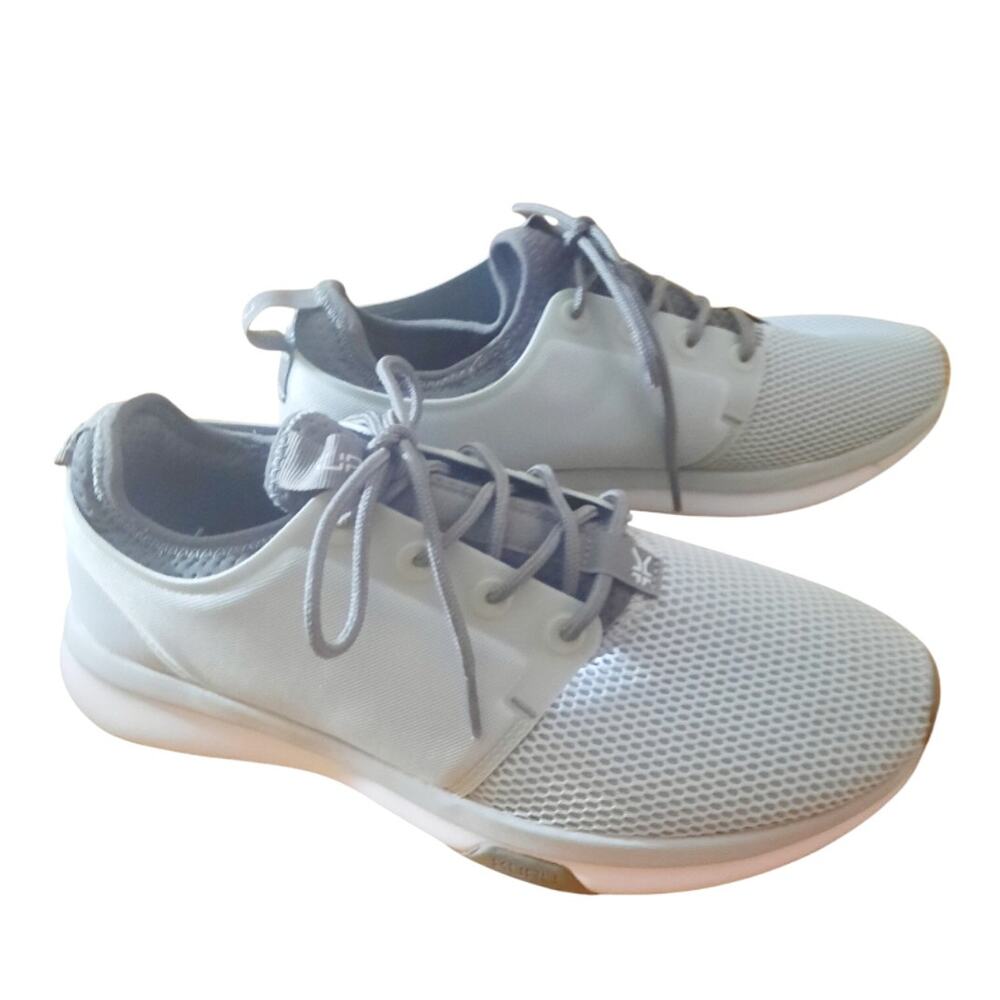 KURU Womens Atom Athletic Sneaker in Cloud Gray Size 9.5